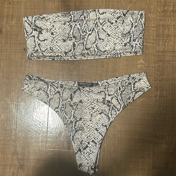 Nasty Gal Snakeprint Bikini - Picture 2 of 5